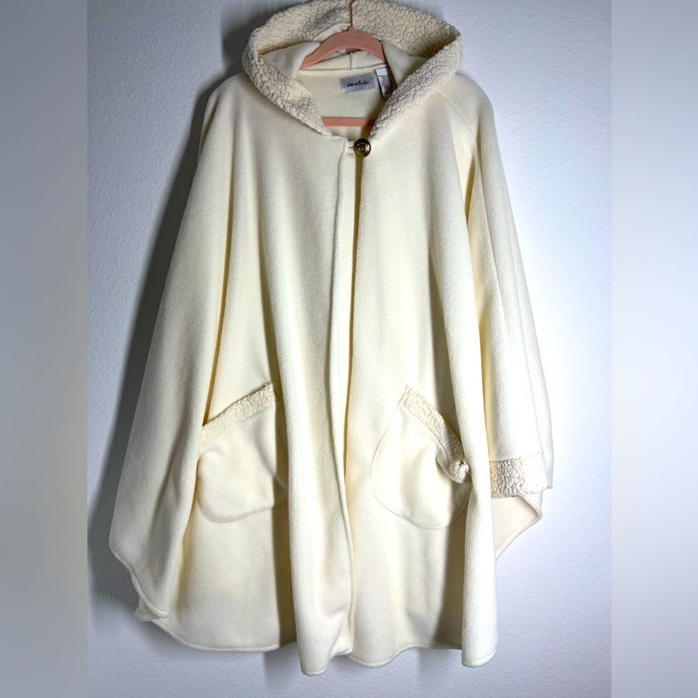 Le Moda White/Cream Button Hooded Wrap Shawl Body Cover Jacket One Size
